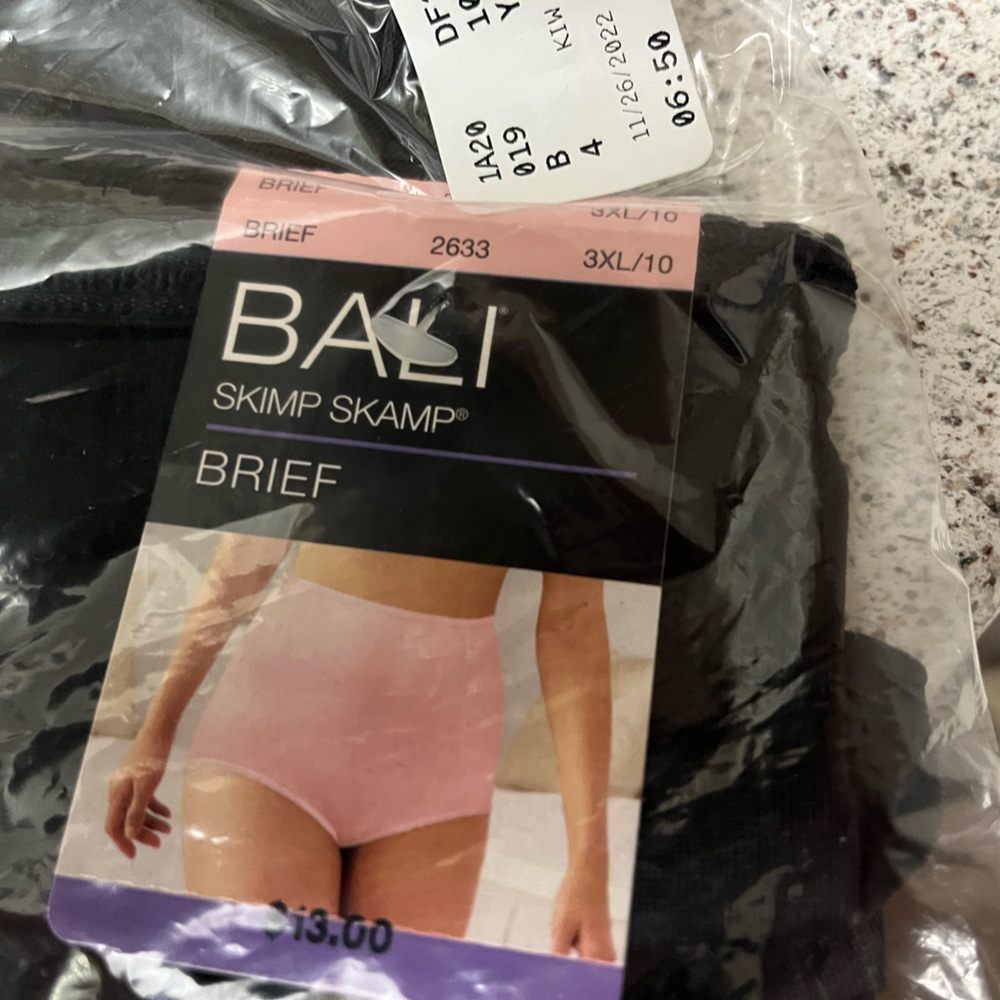 NWT- Bali - 3XL/10.   Bundle of 2 BLACK skimp skamp briefs